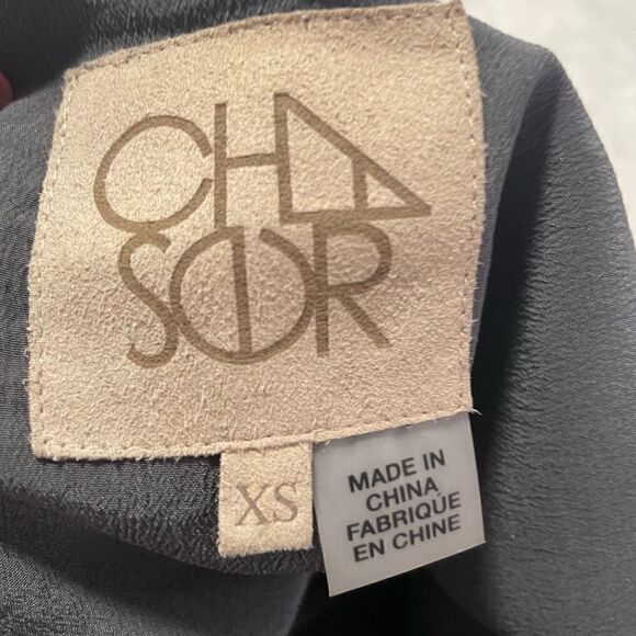 Chaser Women’s Gray 100% Silk Short Sleeve Top Size XS - Picture 8 of 9